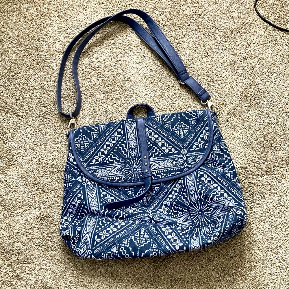 NWT crown vintage graphic print shoulder cross body bag